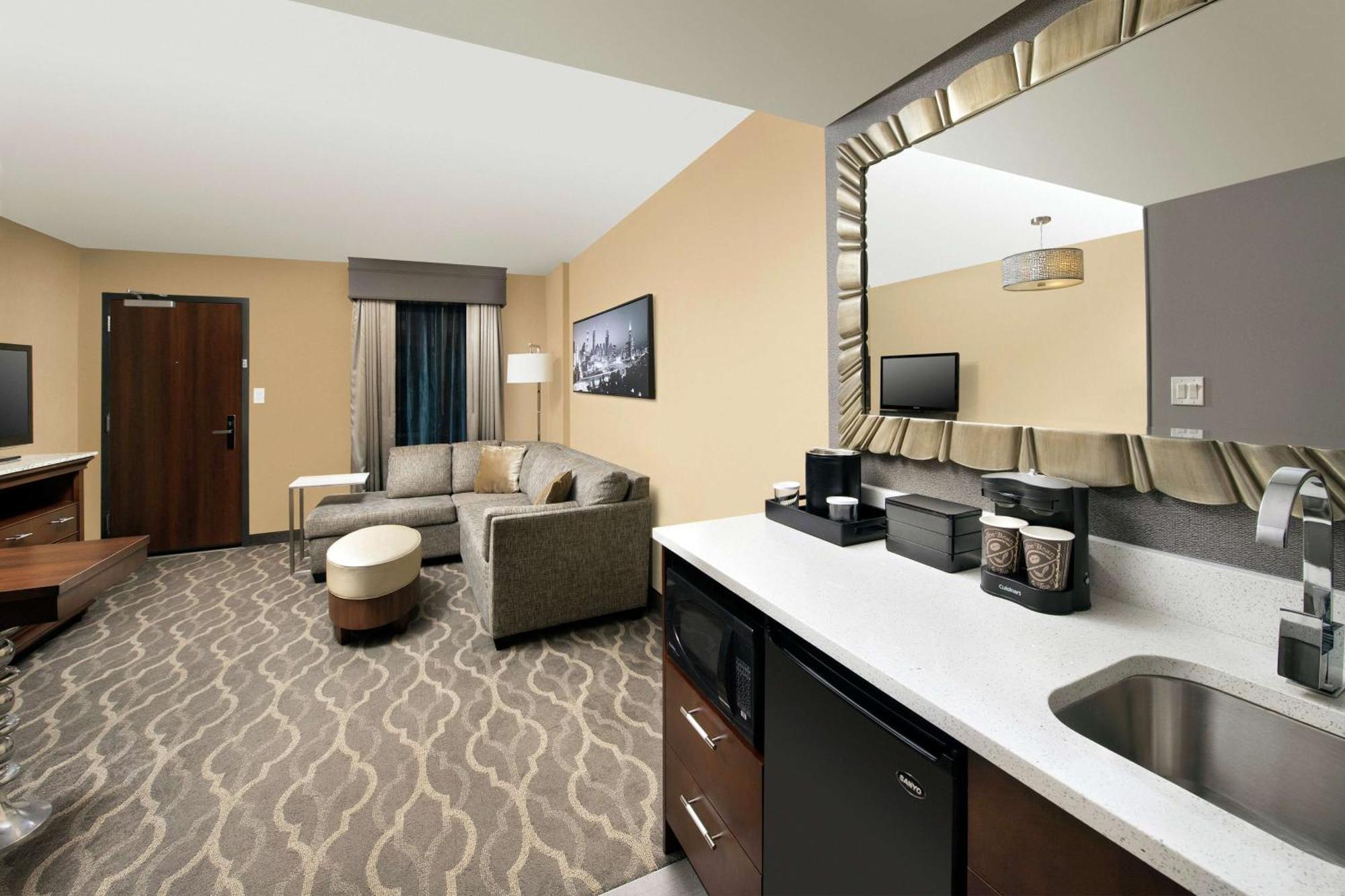 Embassy Suites By Hilton Atlanta Airport College Park Exterior foto