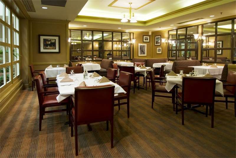 Embassy Suites By Hilton Atlanta Airport College Park Restaurante foto