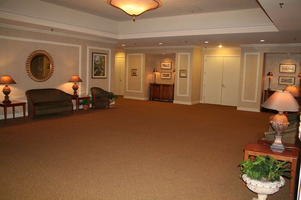 Embassy Suites By Hilton Atlanta Airport College Park Facilidades foto